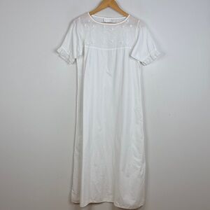 Vintage Nightgown Womens Medium Cotton Poplin Short Sleeve Maxi Ruffle Flowers